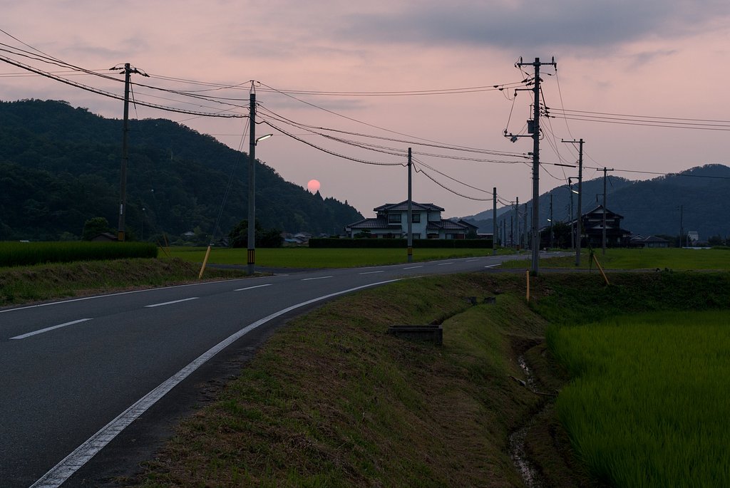 岩井温泉のしも辺りに日の入り。
