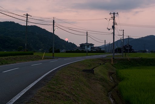 岩井温泉のしも辺りに日の入り。