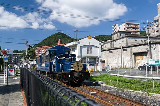 SIGMA 17-70mm F2.8-4 DC MACRO 