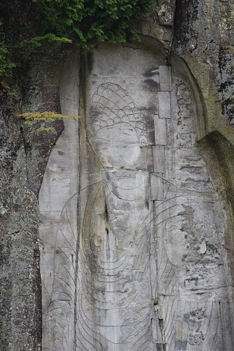 大野寺の磨崖仏