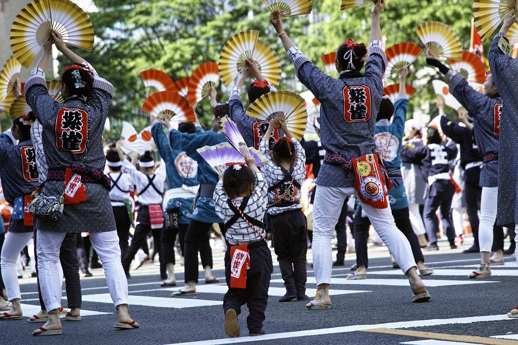 すずめ踊り