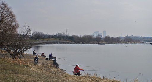 多摩川にて