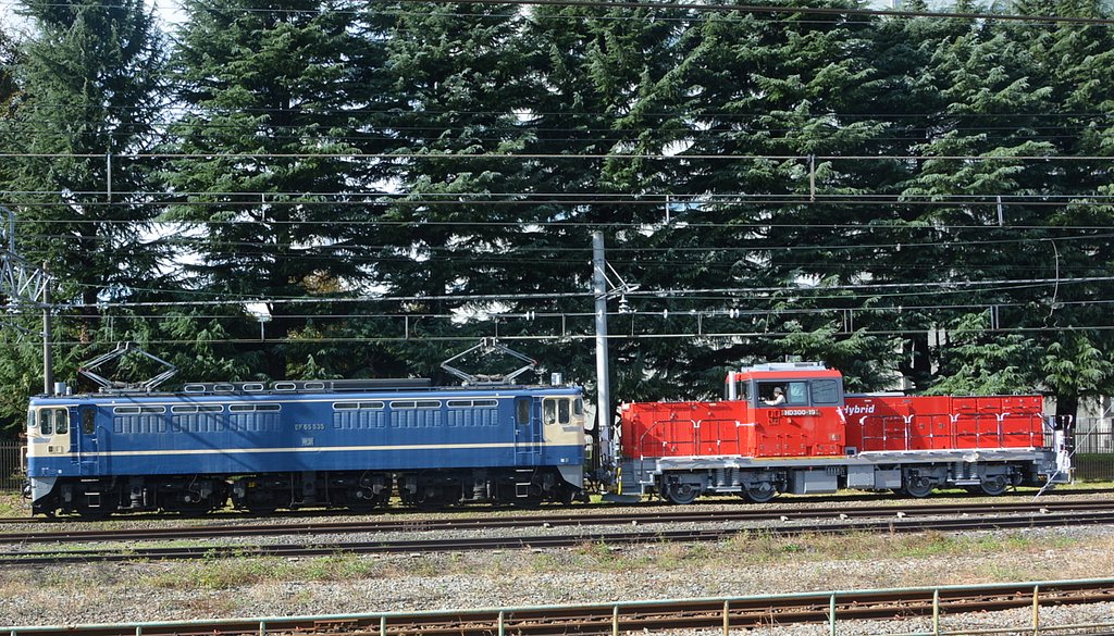 ＥＦ６５５３５とＨＤ３００１９重連走行