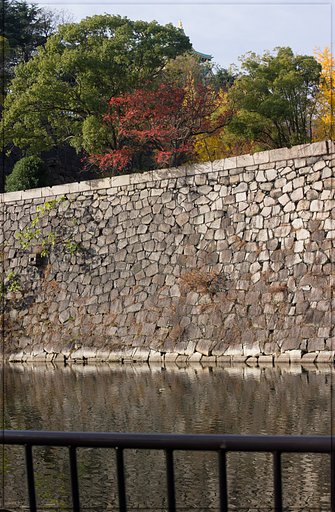 お濠の紅葉