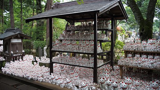 豪徳寺の招き猫