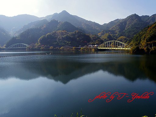 どこかのダム湖