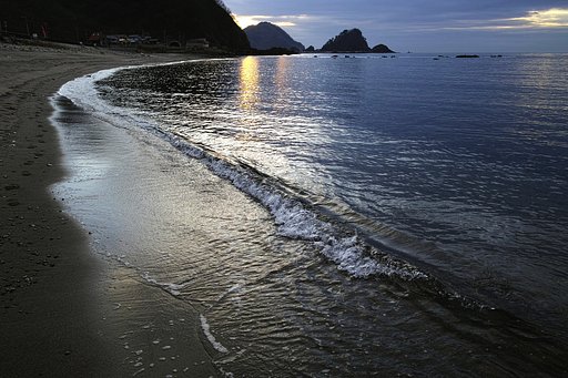 波打ち際から　２