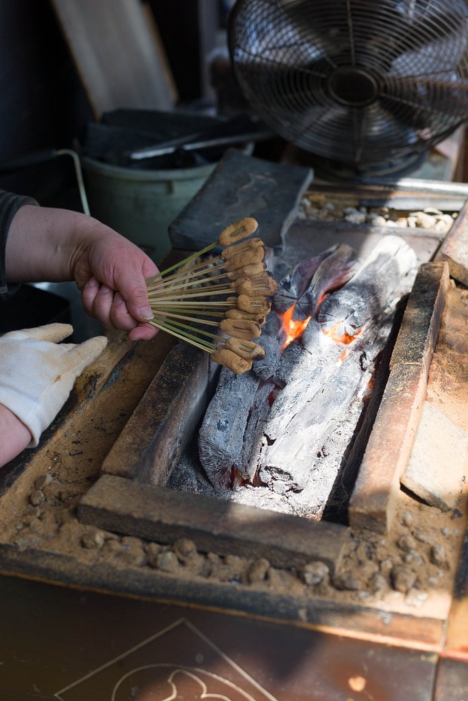 【縦画像】あぶり餅・焼き編