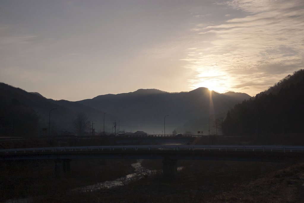 春の朝日。