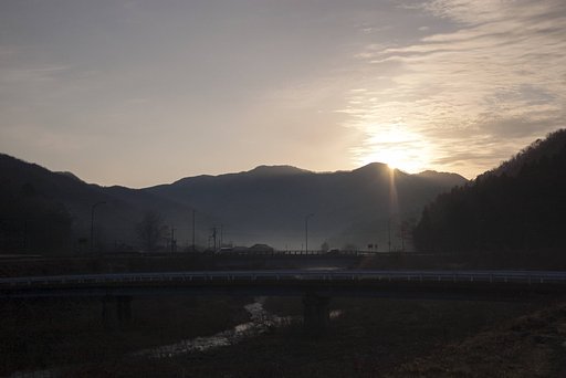 春の朝日。
