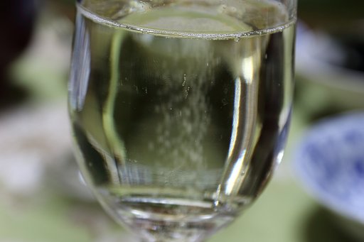 【translucent】半透明の美酒