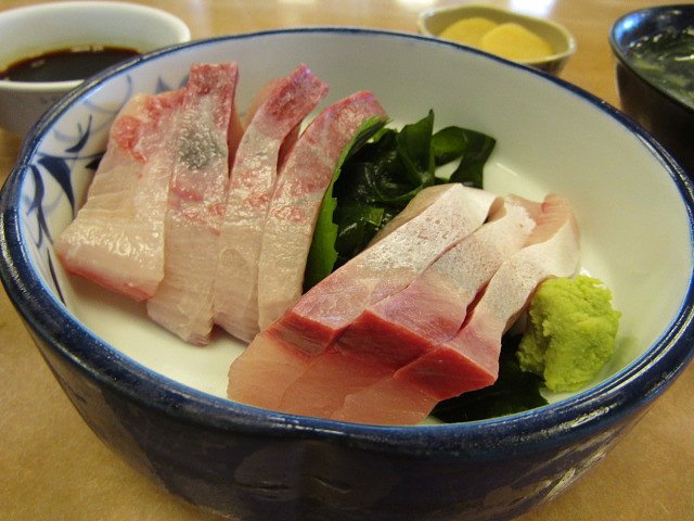 美味しい刺身を御馳走します