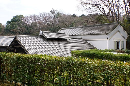 うだつのある屋根