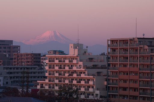 朝日が街を照らす時