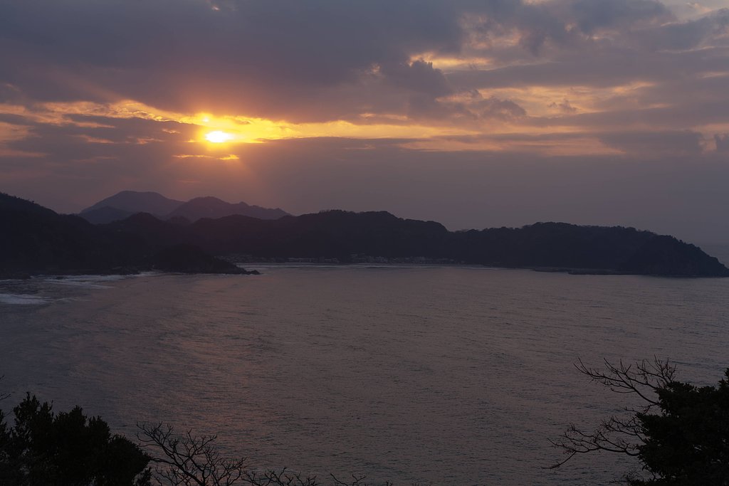 冬の夕焼け、その少し後。