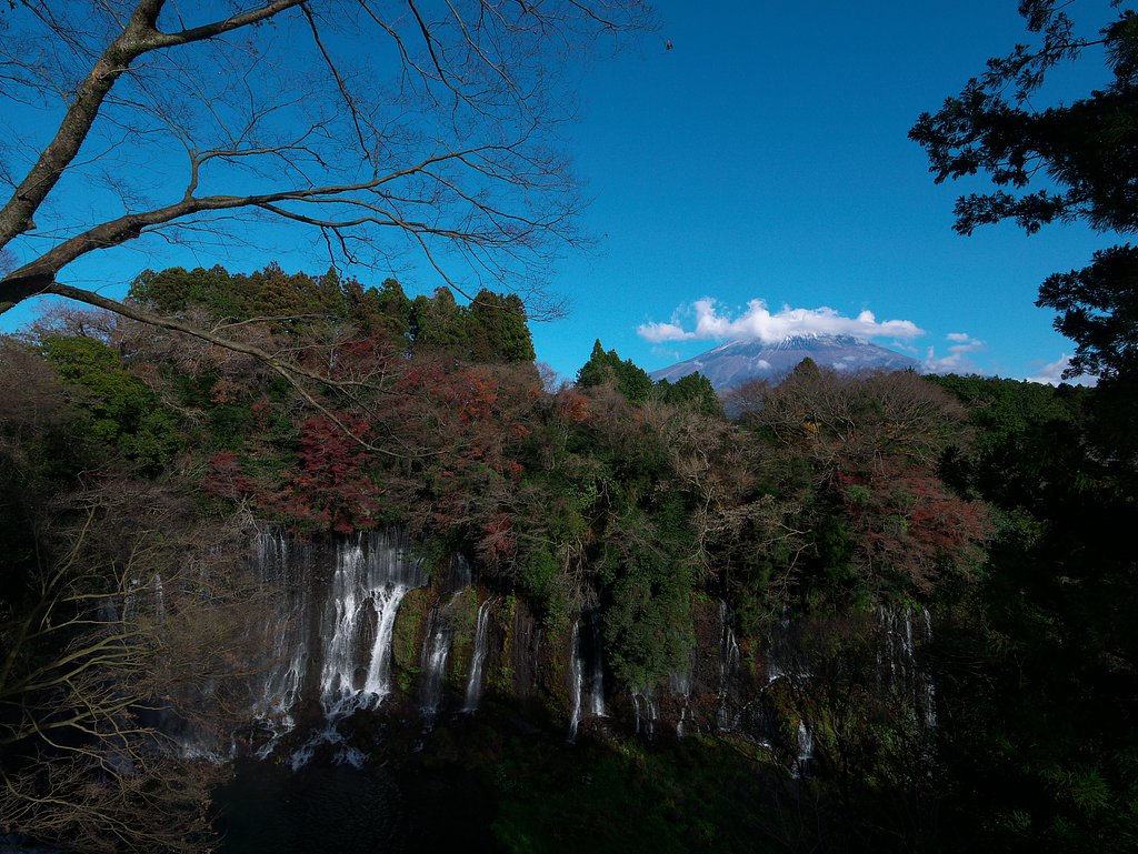 白糸の滝にて