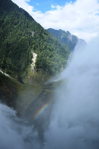 【天】天と地の間に虹