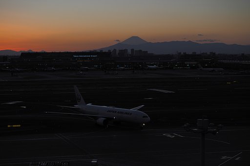 誰そ彼(たそがれ)時