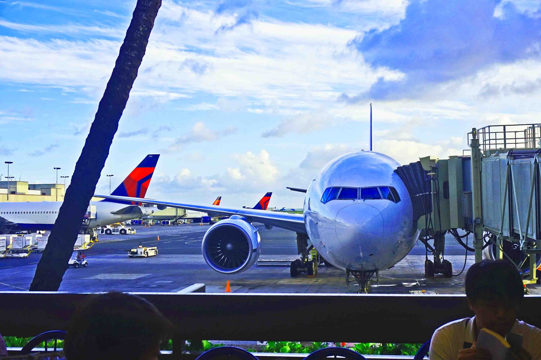 Ｂ７７７