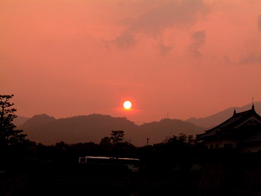雨上がりの夕日