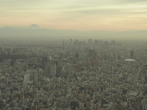 滲みよる夕暮れ
