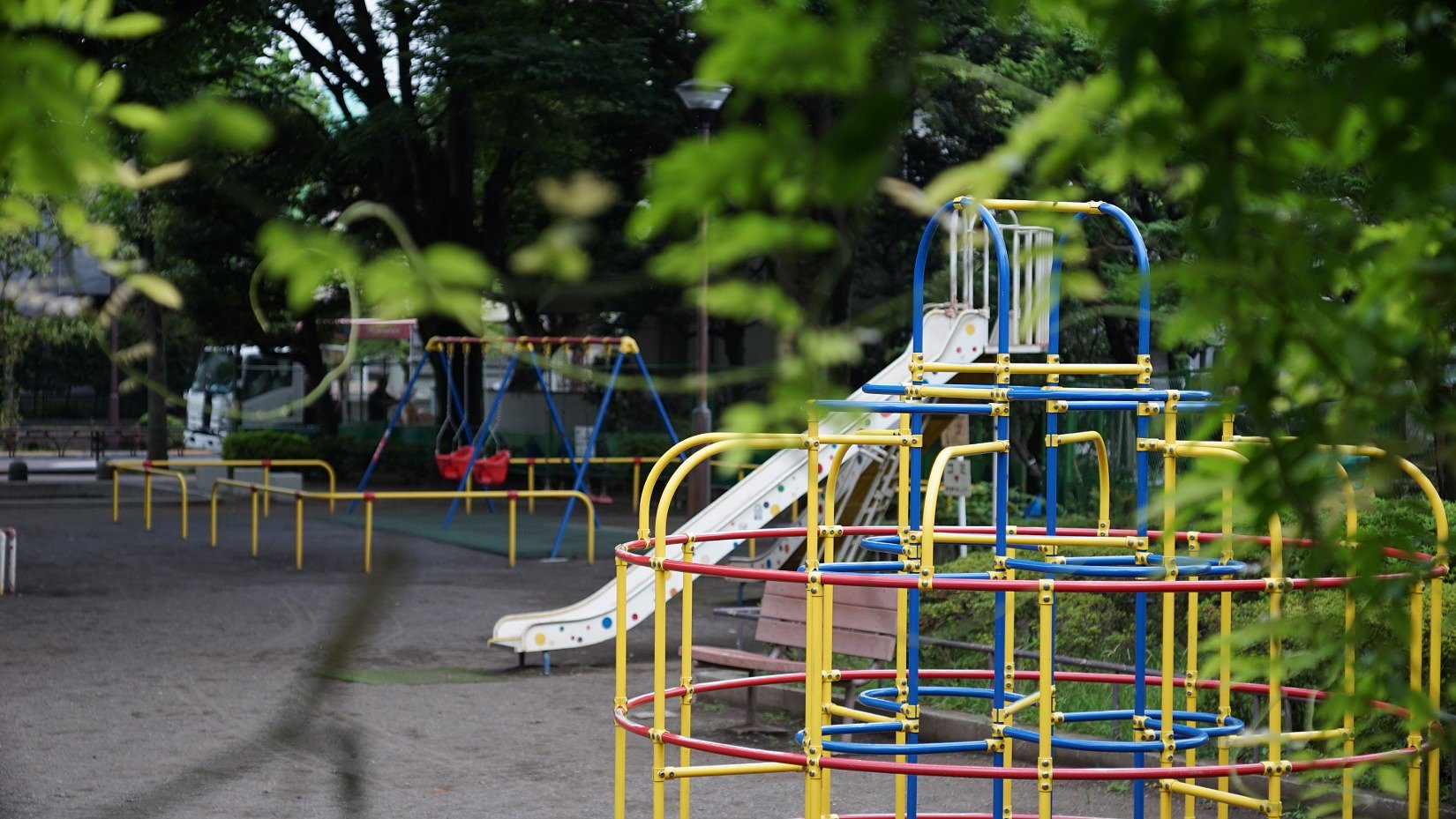 近所の公園で・・・