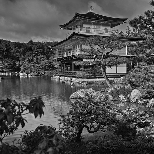 鹿苑寺