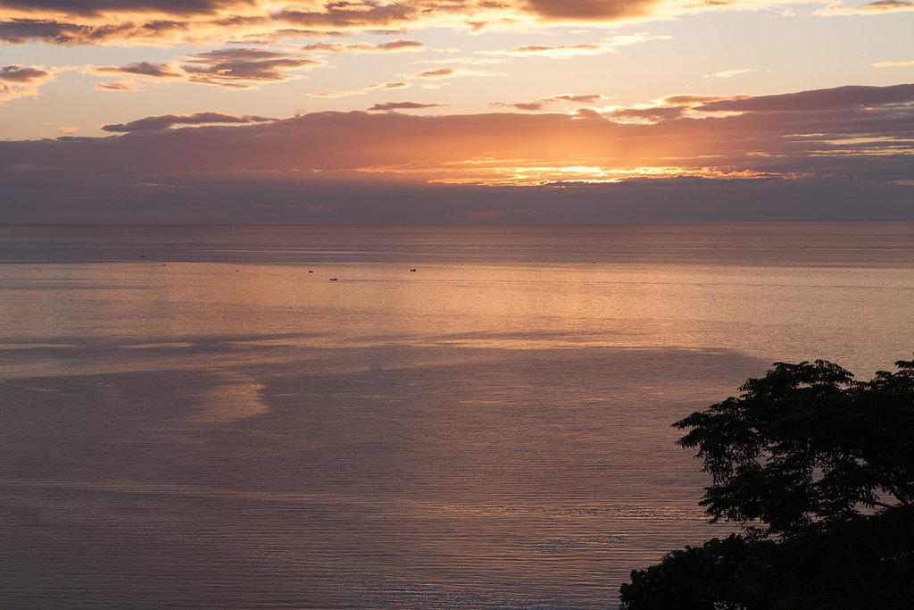 日本海の夕焼け 75mm。