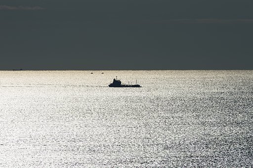 光りの海を・・・