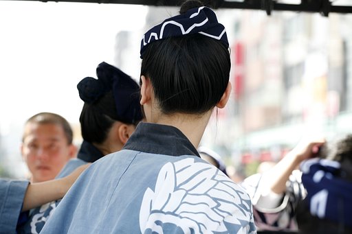 　『顔』うしろ髪