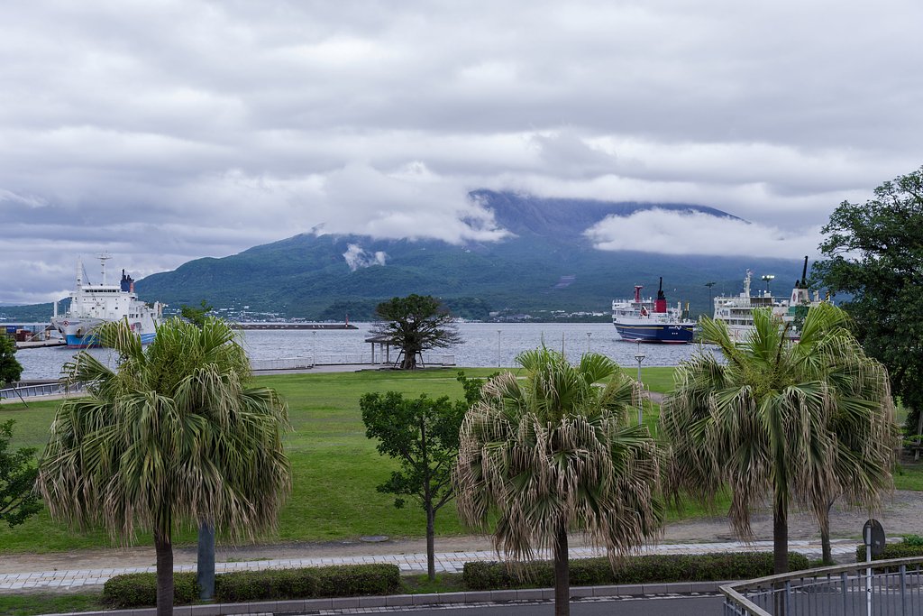 桜島は雲の中