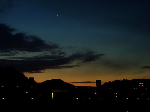 夜明け前