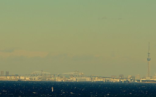 東京スカイツリーとゲートブリッジ