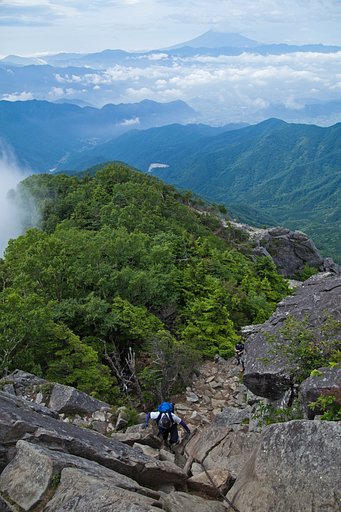 山頂直下