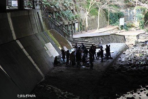 新神戸駅下