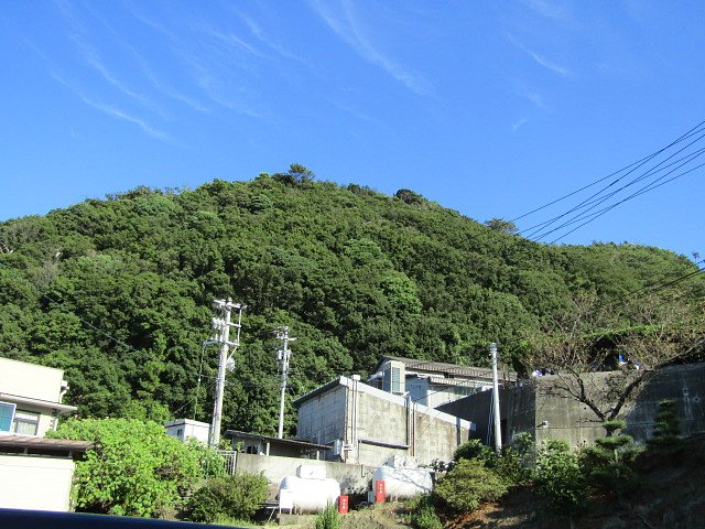 鳴門海岸住宅街は日本晴れ