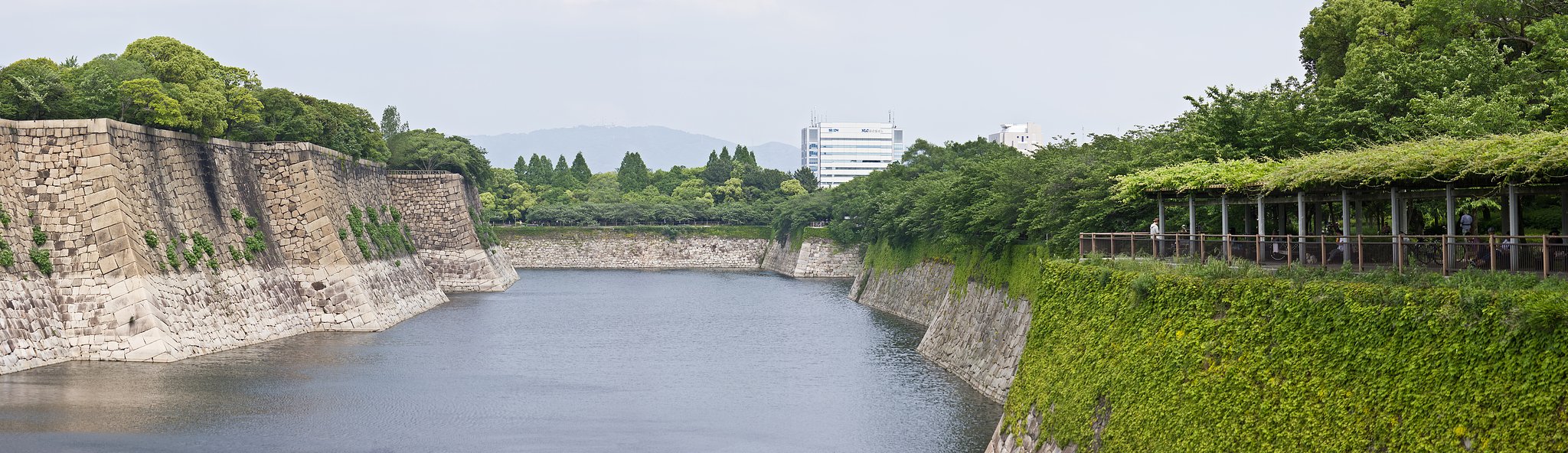 大阪城のお濠様