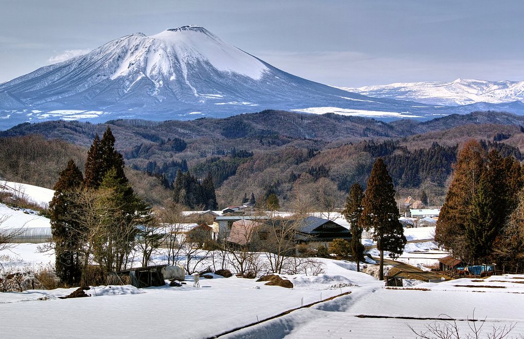 もうすぐ春　の岩手山