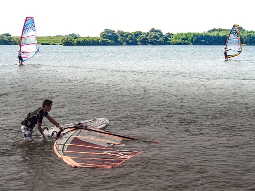 ウインドサーフィン