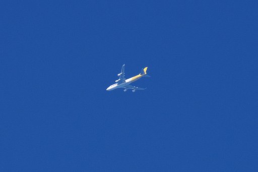 三陸の空を飛ぶジャンボ機