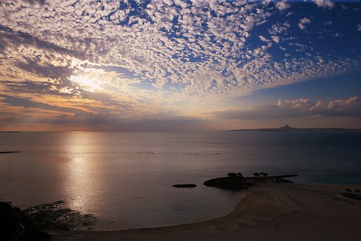 美ら海の夕暮れ
