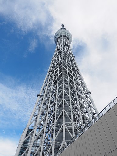 聳え立つ