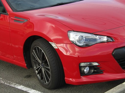 真っ赤なスポーツカーは憧れです