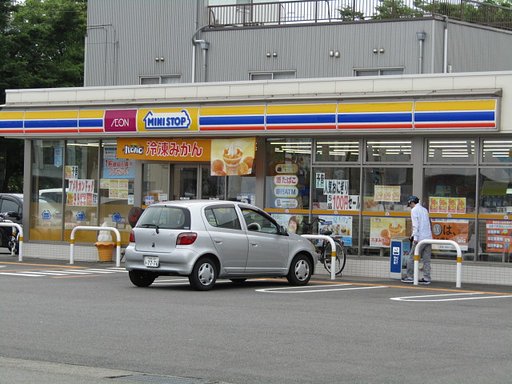 此処でコーヒーでも飲みながら一耕人対策を立てています