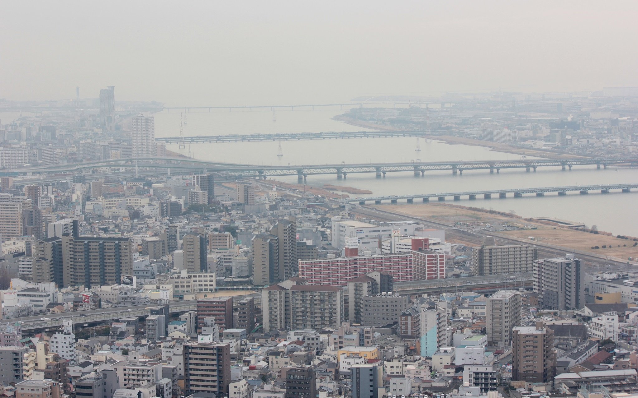 大阪市内から見る淀川