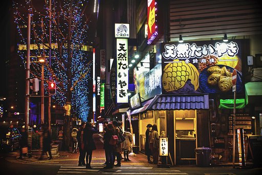 梅田のたいやき屋さん。（HDR夜景）