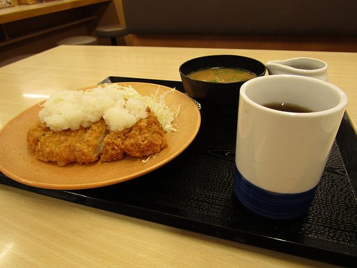 奥さんの大好きなロースのトンカツを😋