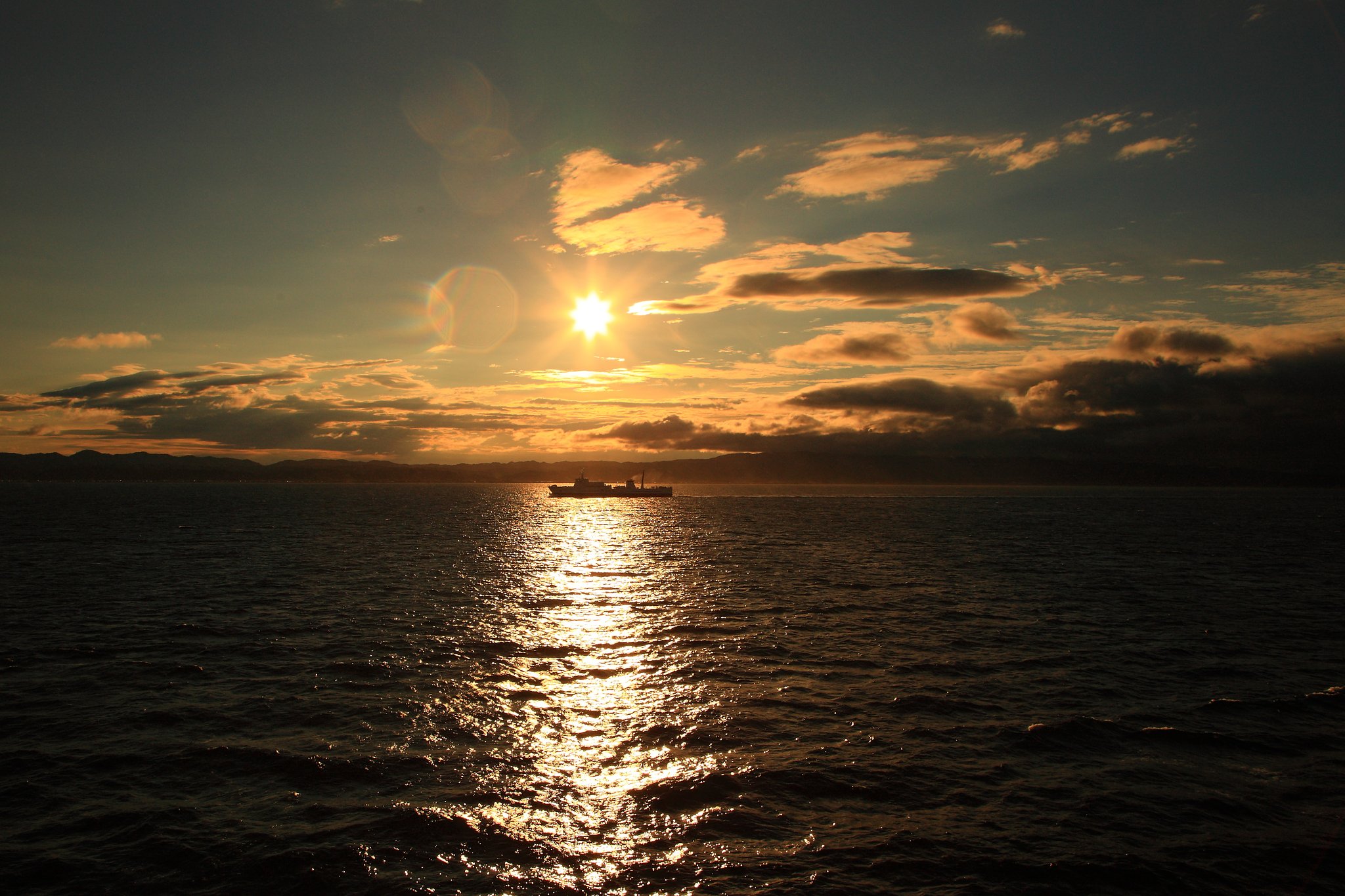 津軽海峡夕景不発