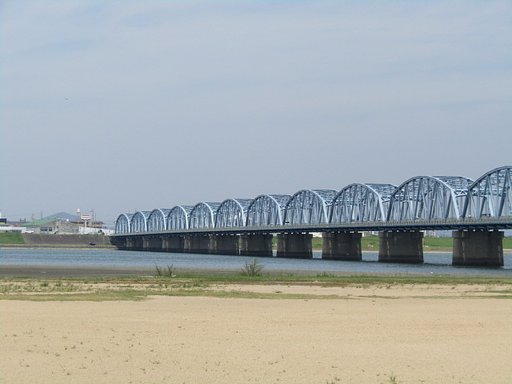 鉄橋型自動車道路