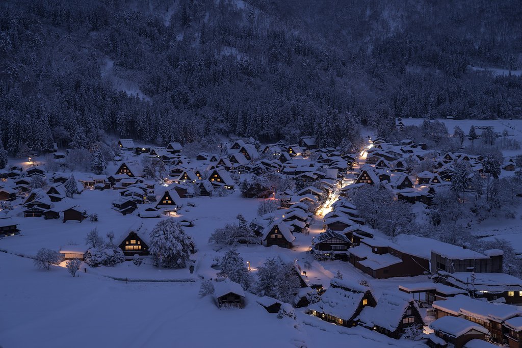 雪の白川郷
